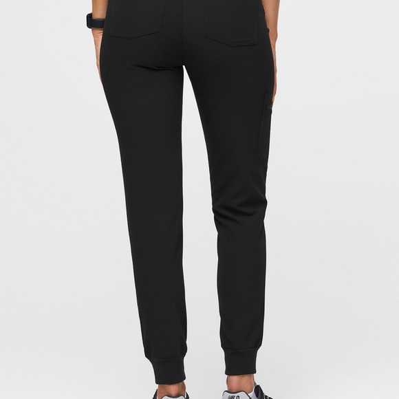 COPY - Figs Catrina Scrub top and Jogger pants Set Xs - Picture 5 of 5